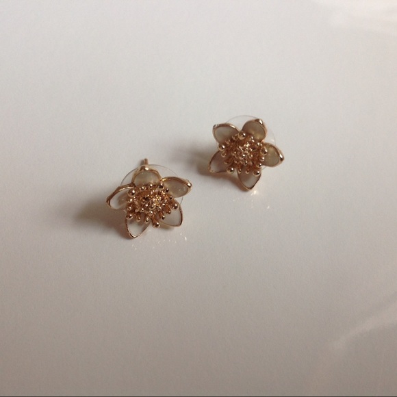 Sold - Picture 2 of 5